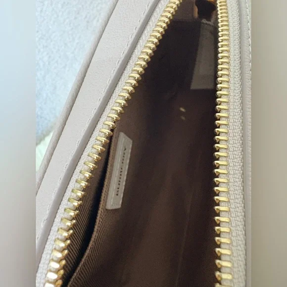 Burberry Women's Checkered Crossbody Bag limestone - Picture 4 of 8